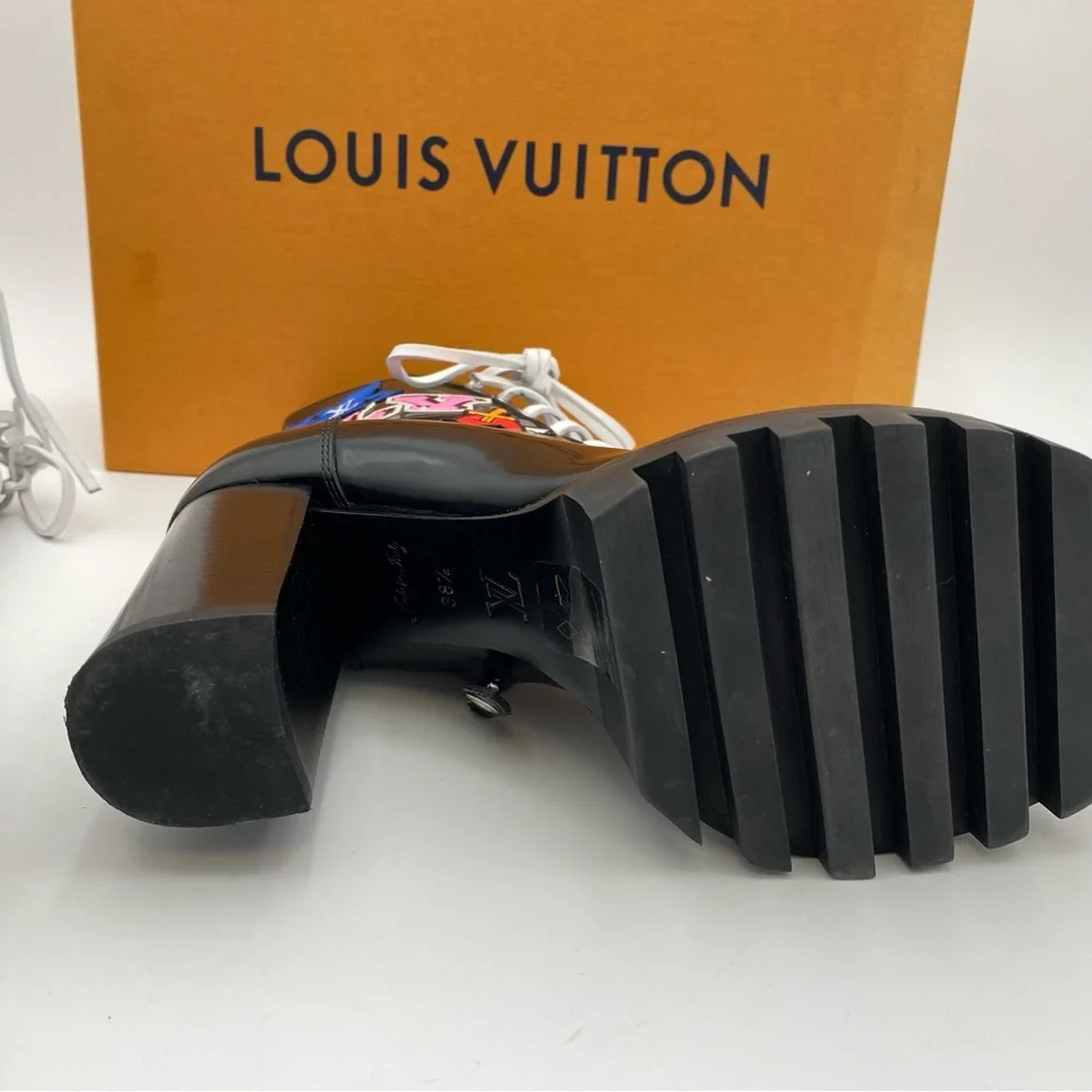 Louis Vuitton Patent Monogram Womens 38.5 Black Heart Star Trail Ankle Boots - Picture 3 of 9